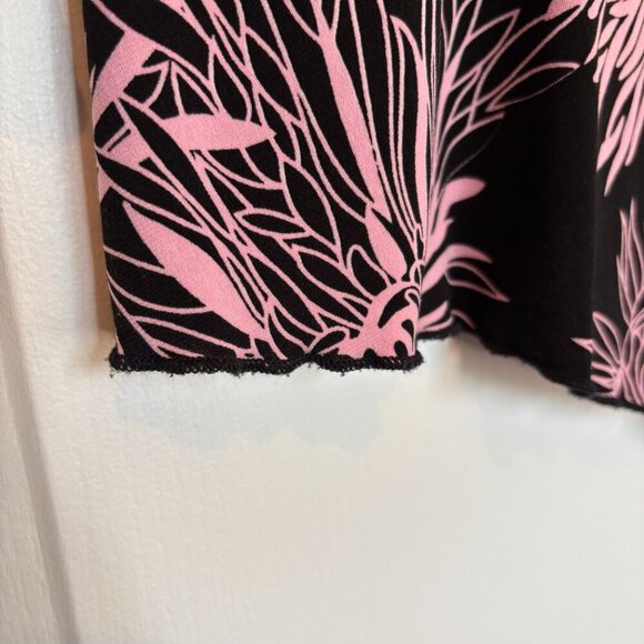 Laura Petites Asymmetrical Y2K Floral Top Black Pink V-Neck - Picture 10 of 10